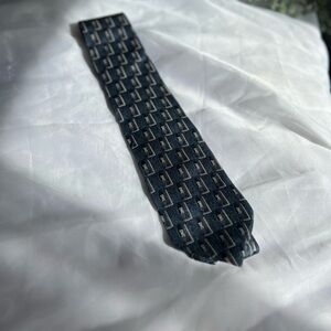 PIATTELLI Tie Mens Ancient Blue Madder Geometric Vintage 100% Silk USA Necktie